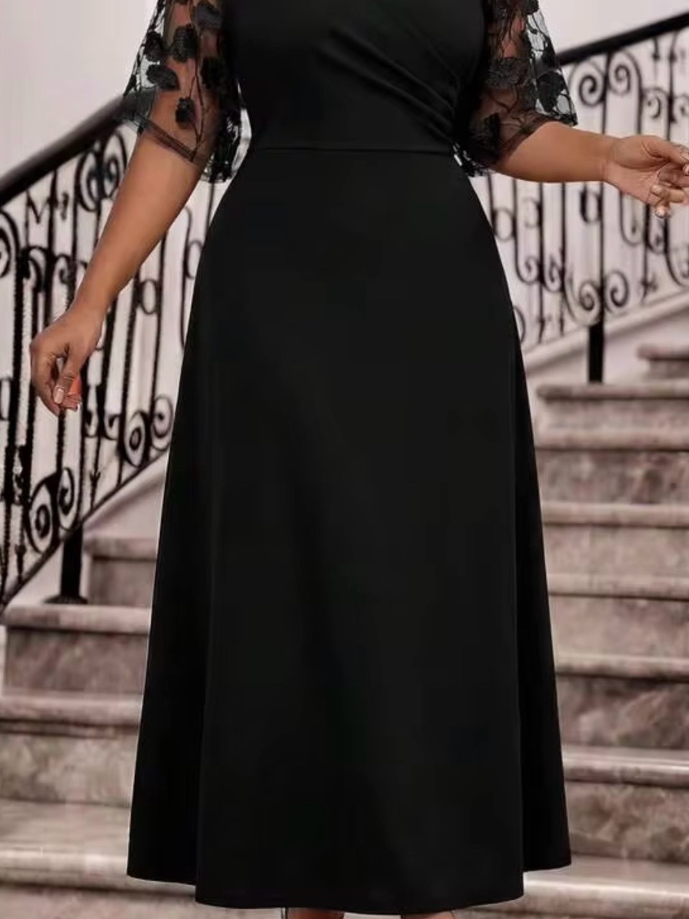 Elegant Black Lace Sleeve Maxi Dress - Picture 5 of 7